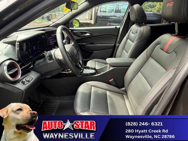 Used 2025 Chevrolet Trax RS w/ Sunroof Package FWD image 25