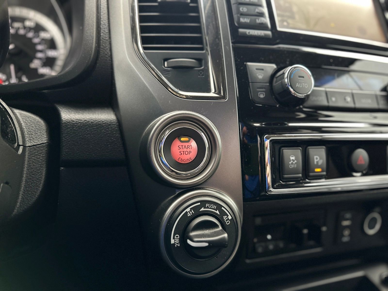 Used 2018 Nissan Titan Platinum Reserve w/ Platinum Utility Package image 7