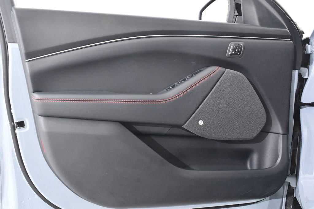 Used 2025 Ford Mustang Mach-E Premium w/ Sport Appearance Package image 24