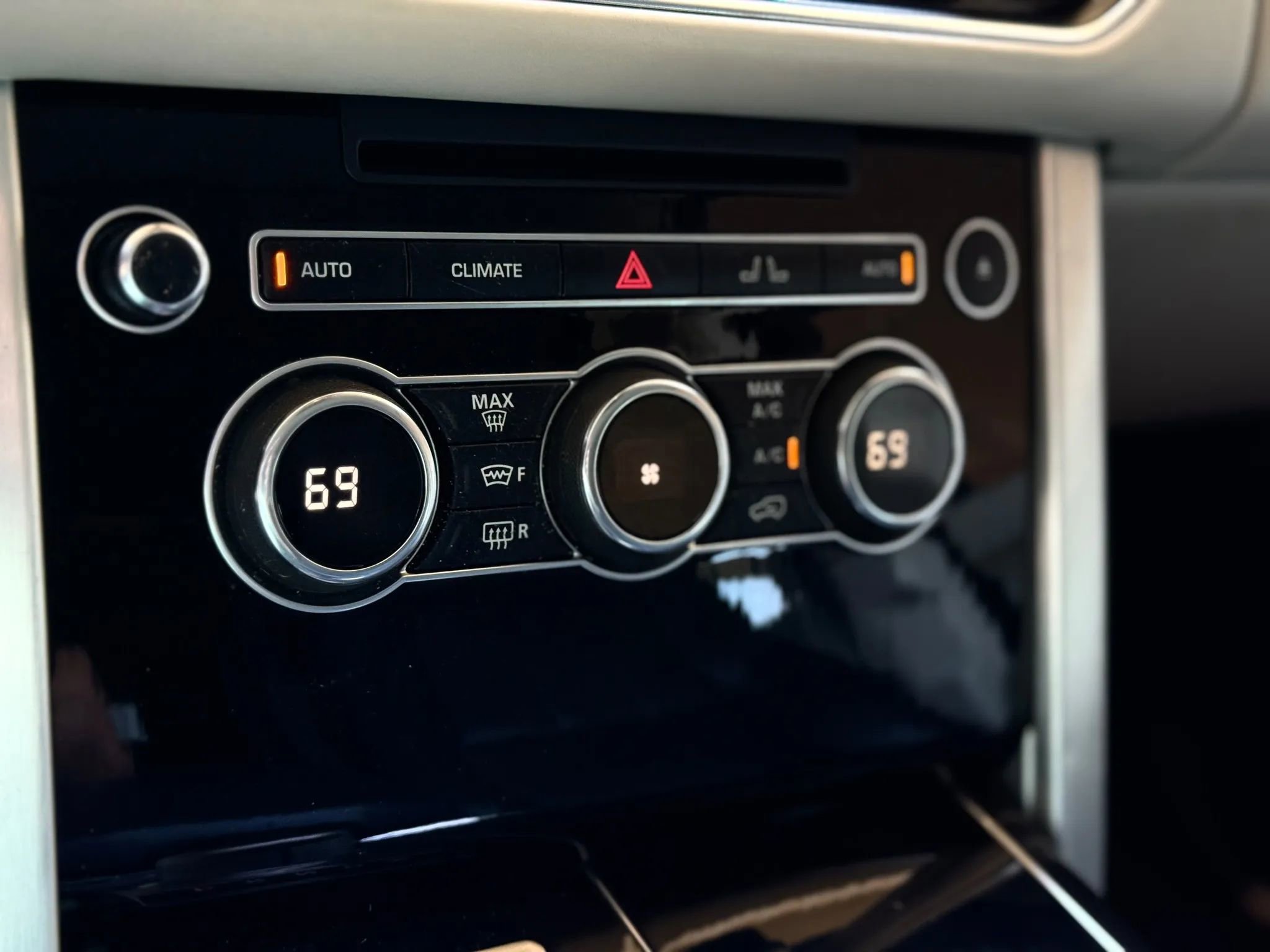 Used 2014 Land Rover Range Rover Supercharged image 20