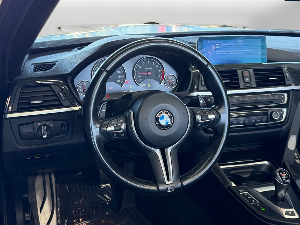 Used 2015 BMW M4 Convertible image 12