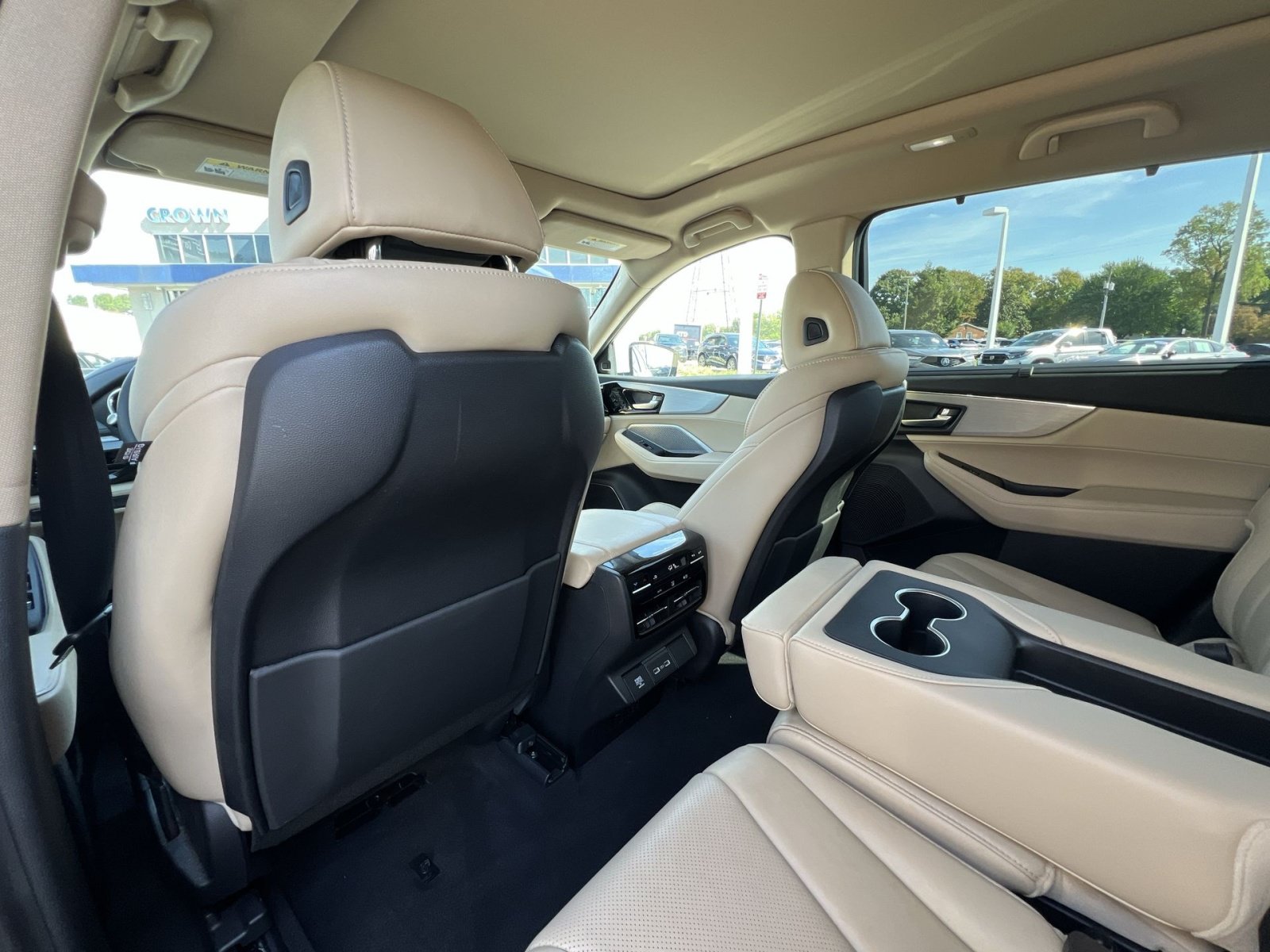 Certified 2024 Acura MDX w/ Technology Package FWD image 23