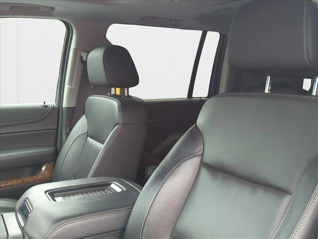 Used 2019 Chevrolet Suburban Premier image 11