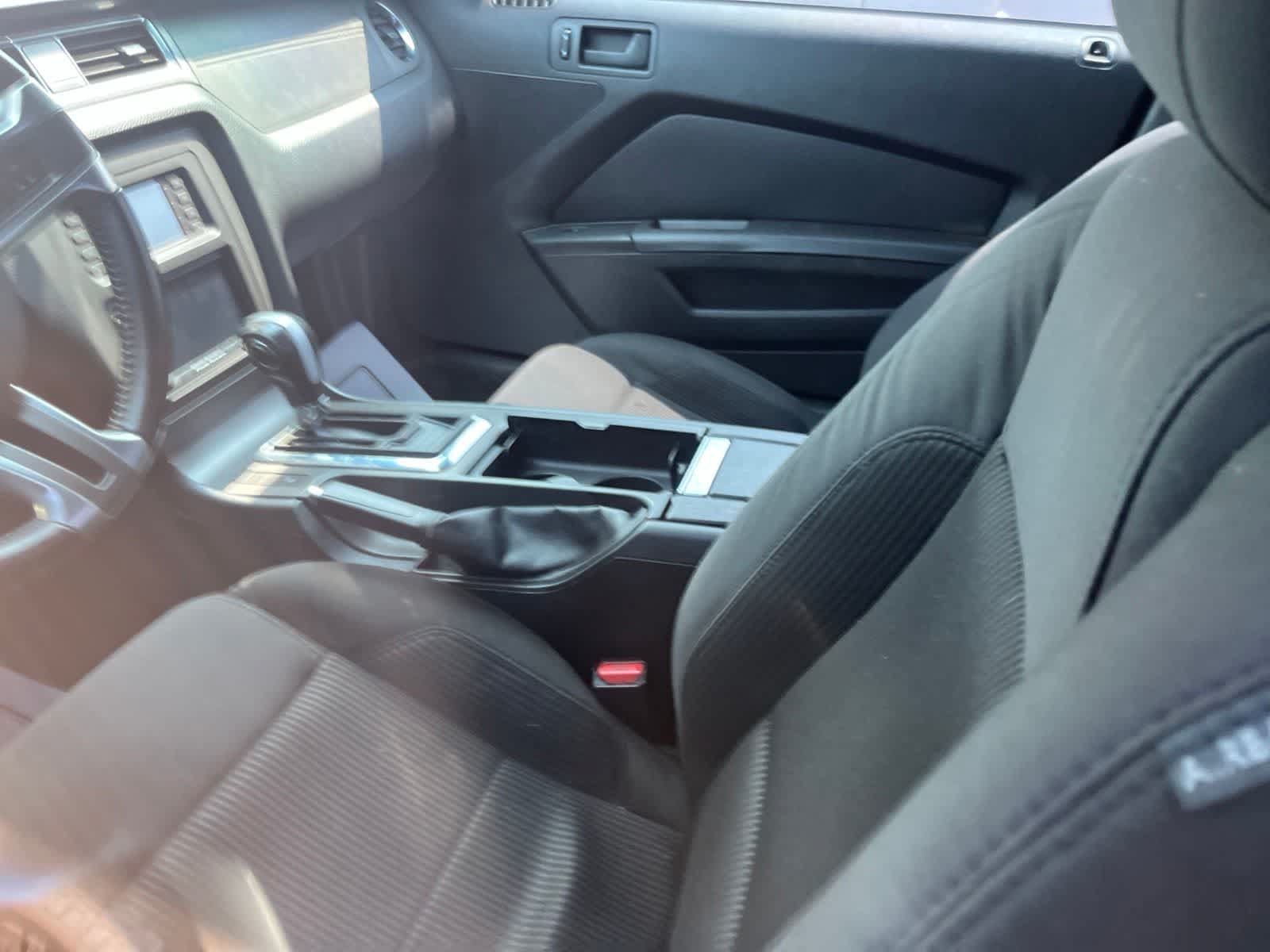 Used 2013 Ford Mustang Coupe RWD image 25