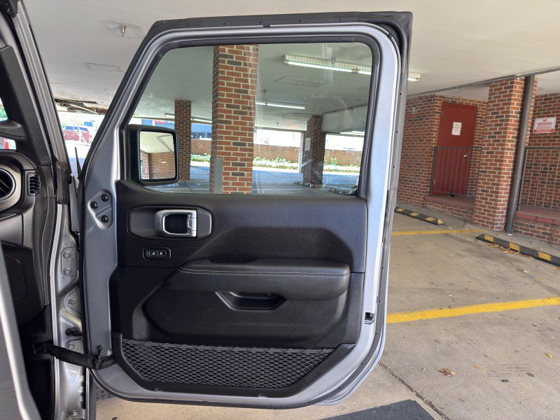 Used 2019 Jeep Wrangler Unlimited Sahara w/ Cold Weather Group image 18