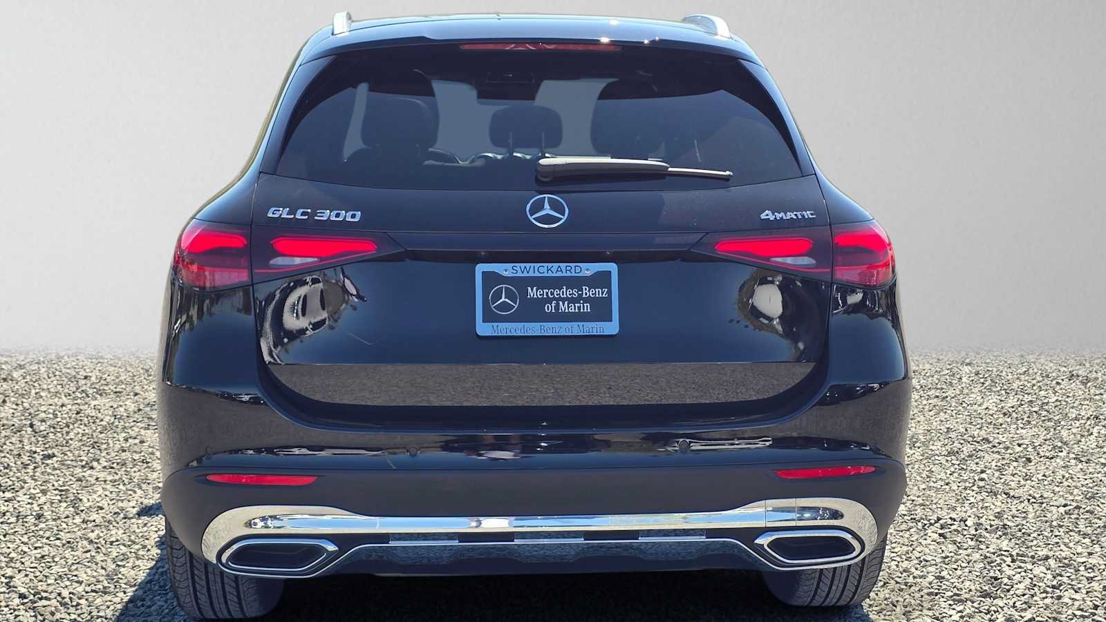 Used 2025 Mercedes-Benz GLC 300 4MATIC image 5