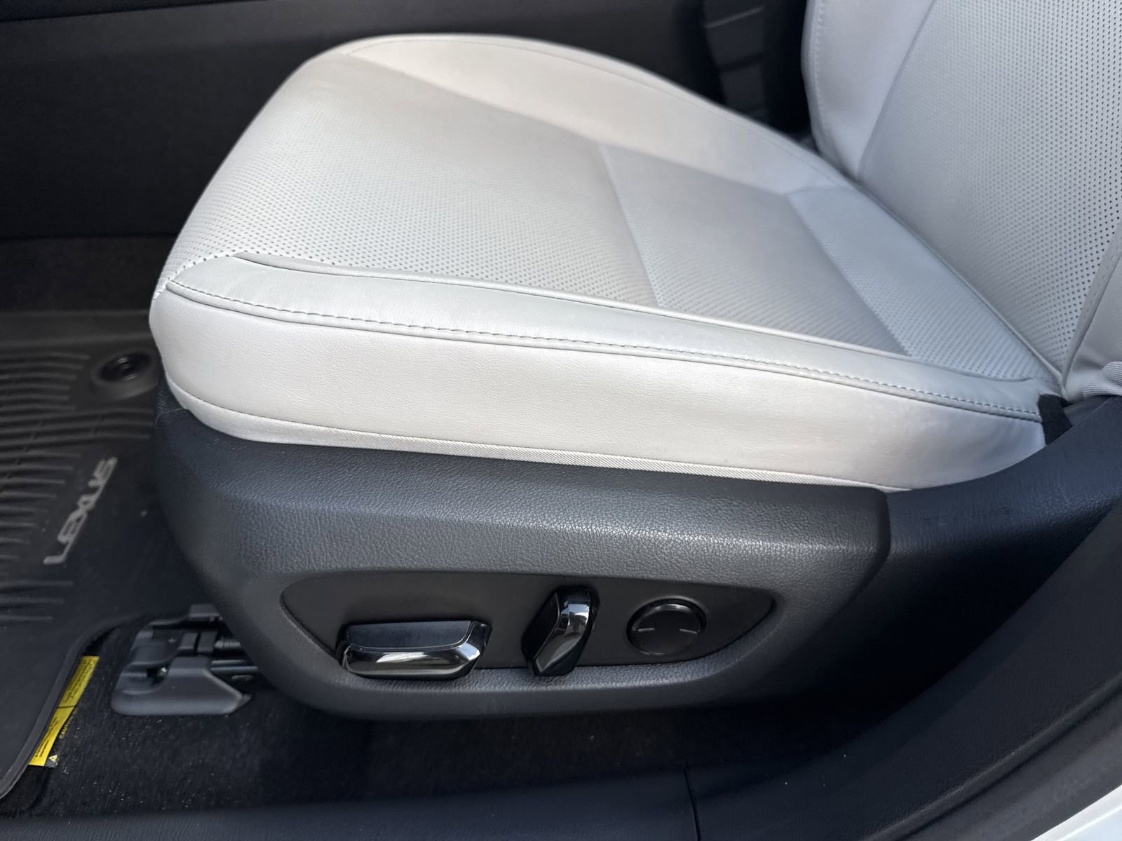 Used 2024 Lexus RX 350 Premium w/ Cold Area Package image 18