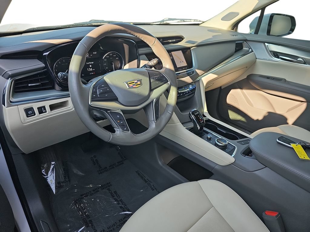 Used 2022 Cadillac XT5 Premium Luxury w/ LPO, Floor Liner Package FWD image 16