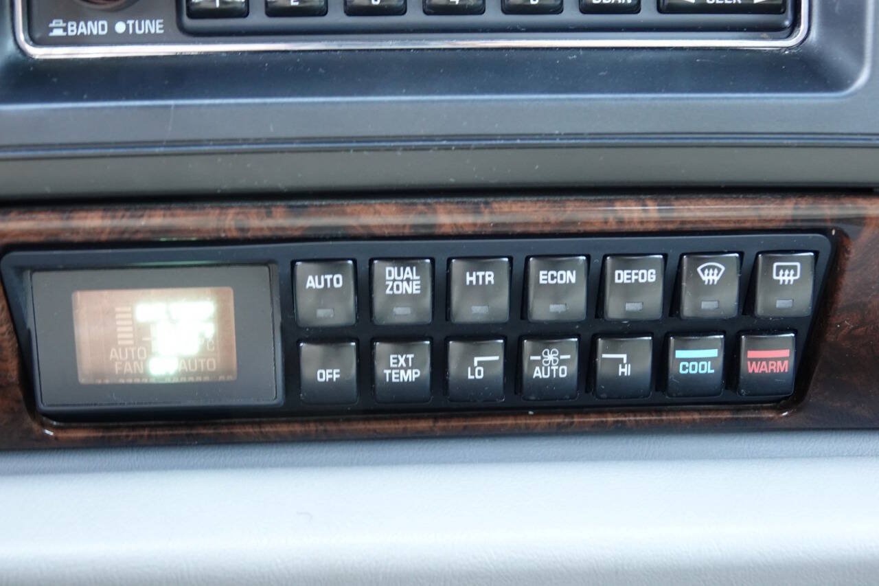 Used 1993 Buick Park Avenue Ultra FWD image 84