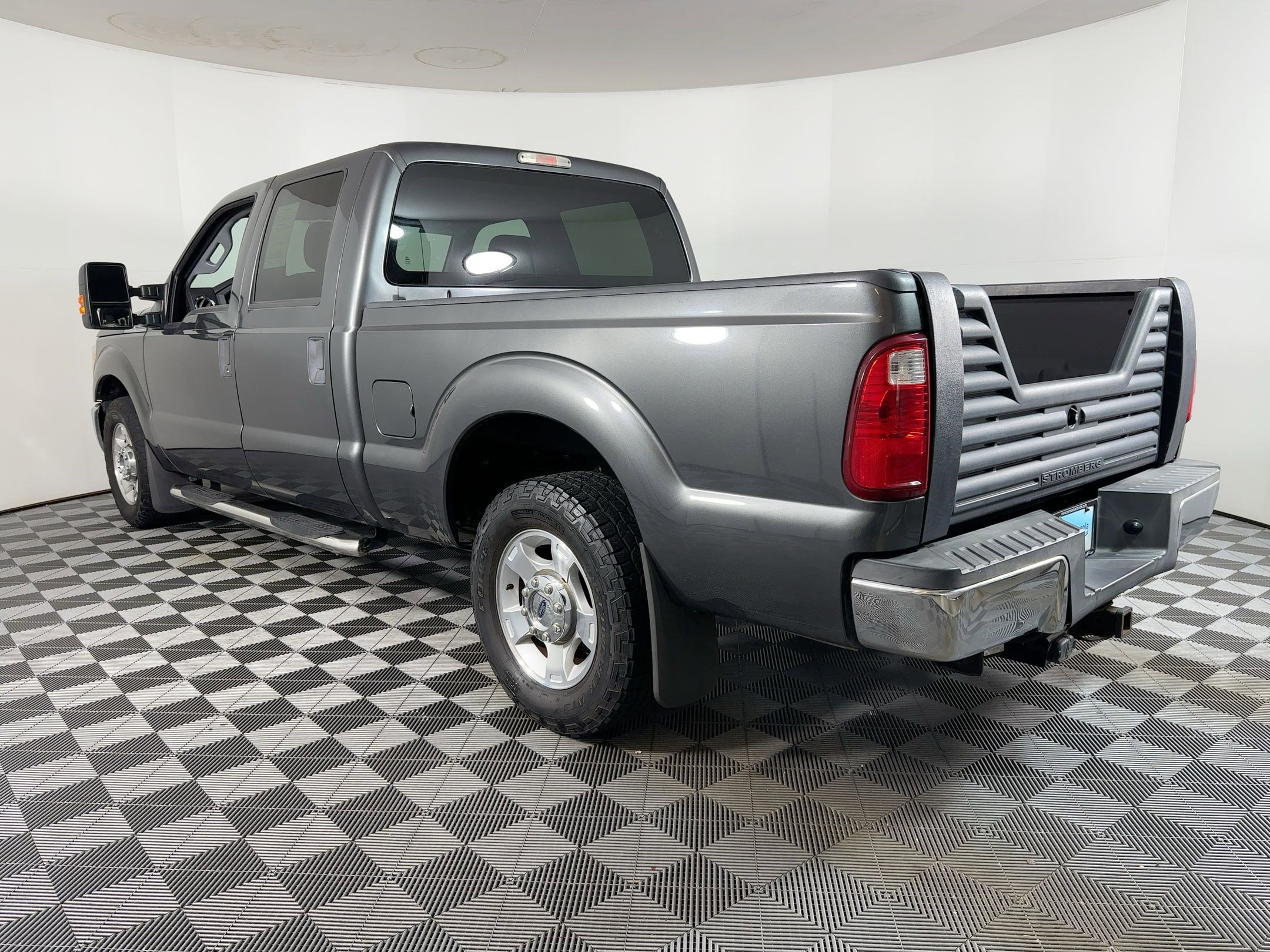 Used 2016 Ford F250 XLT image 2