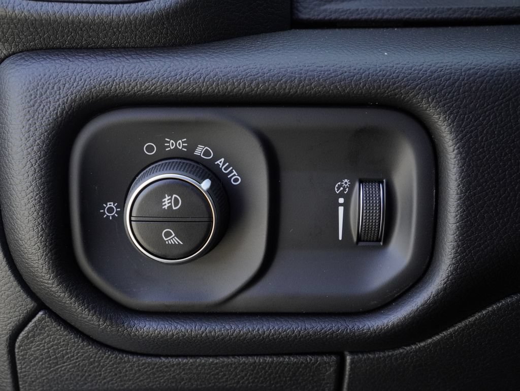 New 2026 RAM 1500 Big Horn AWD/4WD image 13
