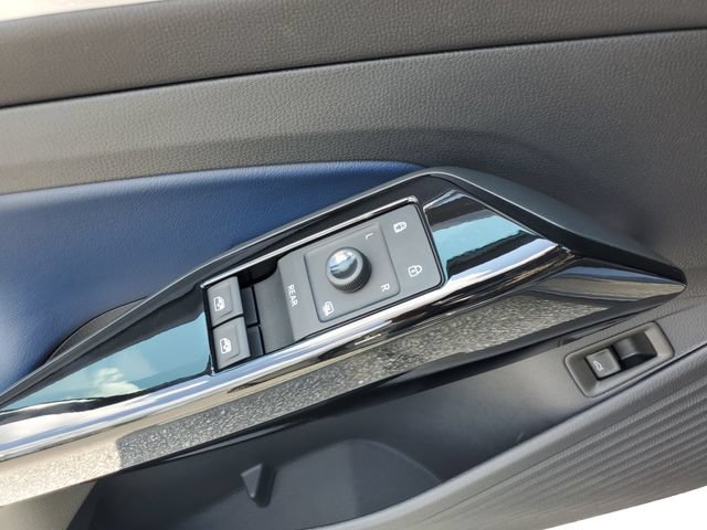 Certified 2025 Volkswagen ID.4 Pro S AWD/4WD image 21