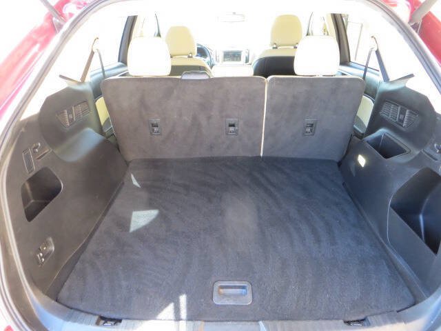 Used 2015 Ford Edge SEL w/ Canadian Comfort Package FWD image 20