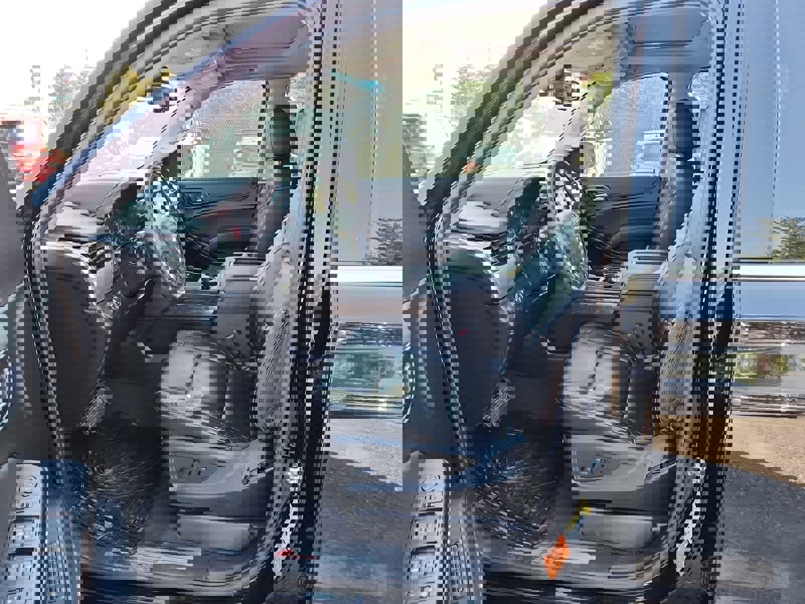 Used 2019 Chevrolet Suburban LT image 15