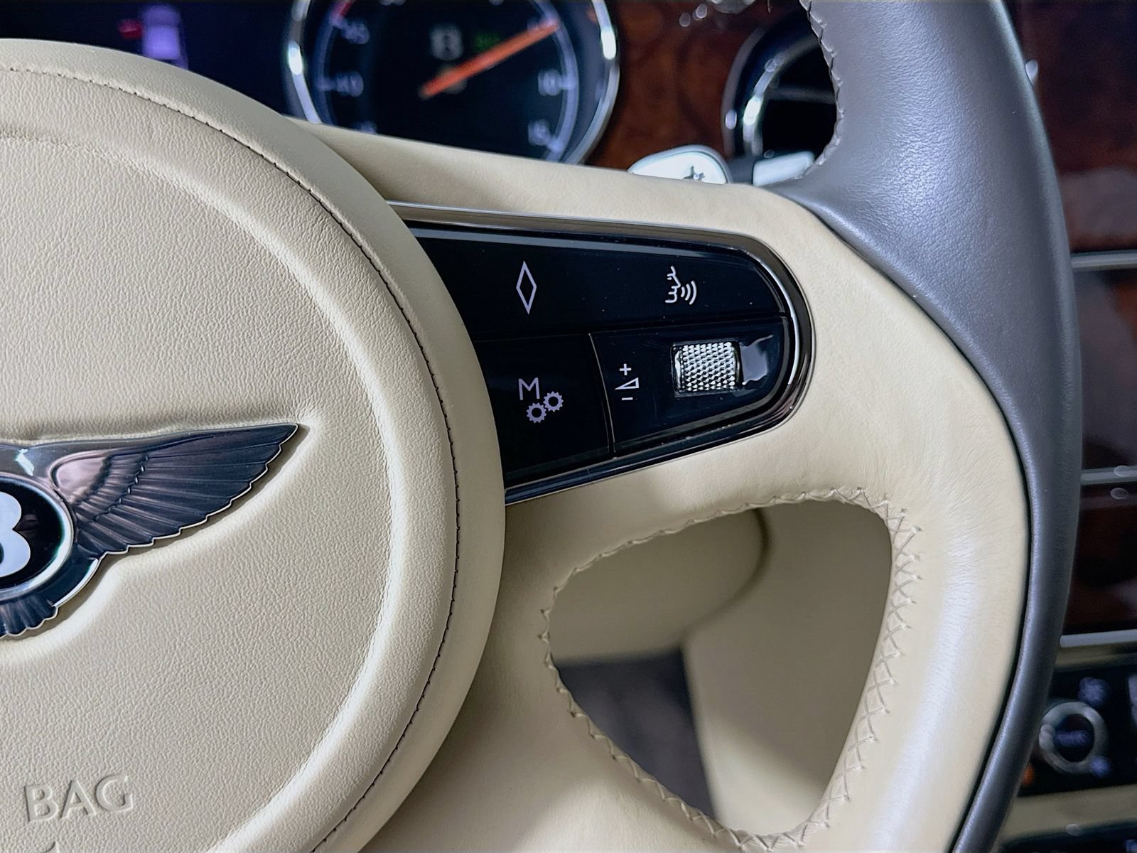 Used 2011 Bentley Mulsanne RWD image 13