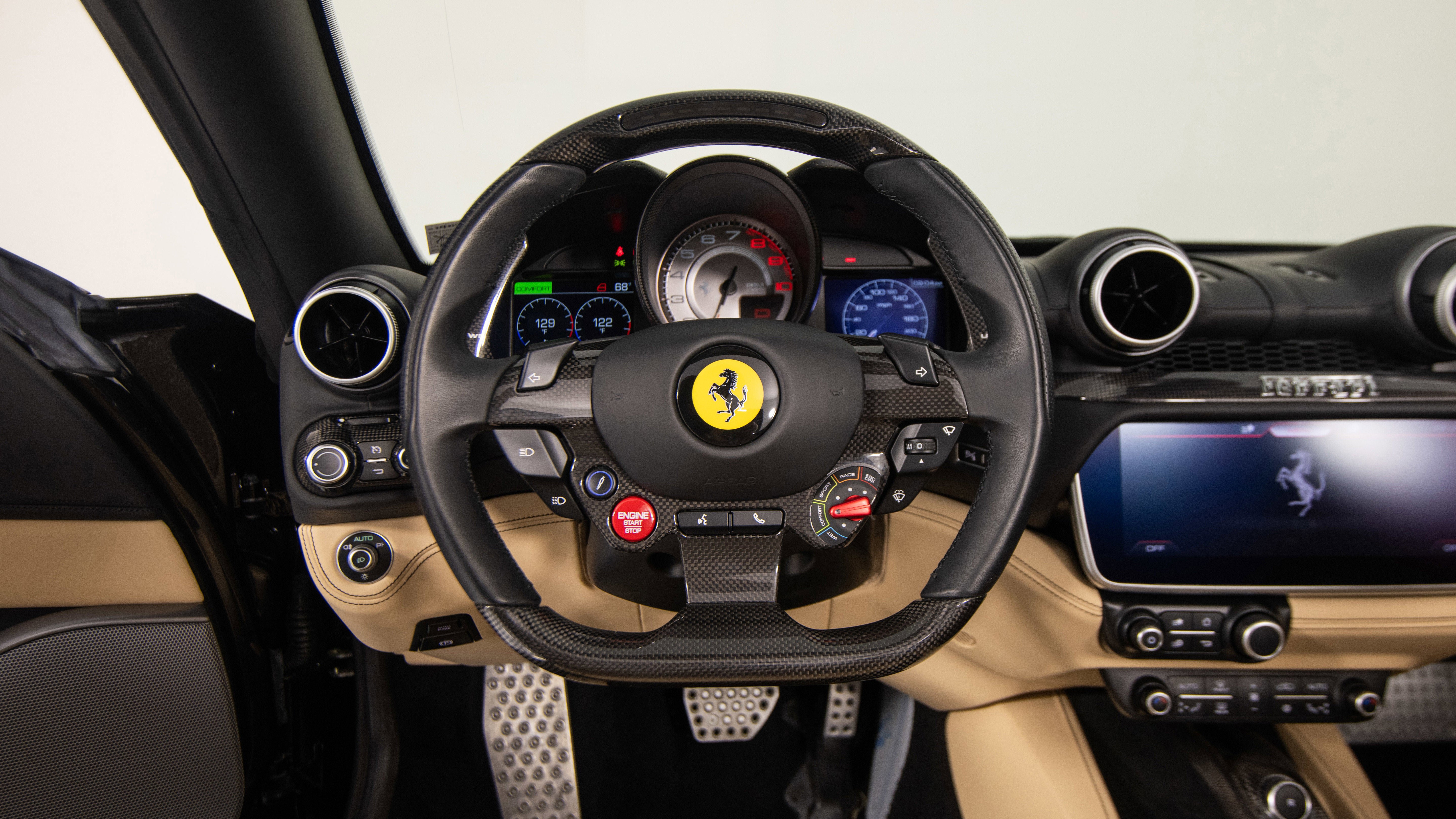 Certified 2022 Ferrari Portofino M image 39