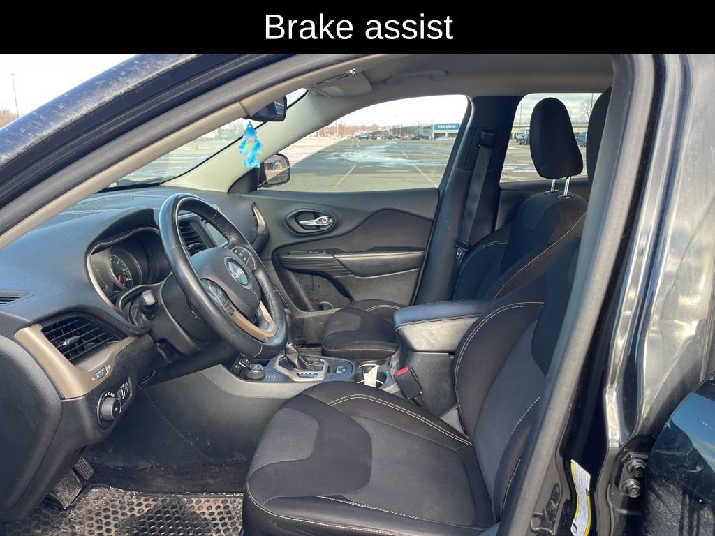 Used 2015 Jeep Cherokee Latitude w/ Cold Weather Group image 12