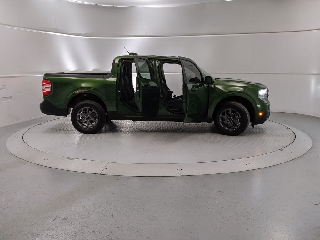 New 2025 Ford Maverick XLT w/ XLT Luxury Package image 8