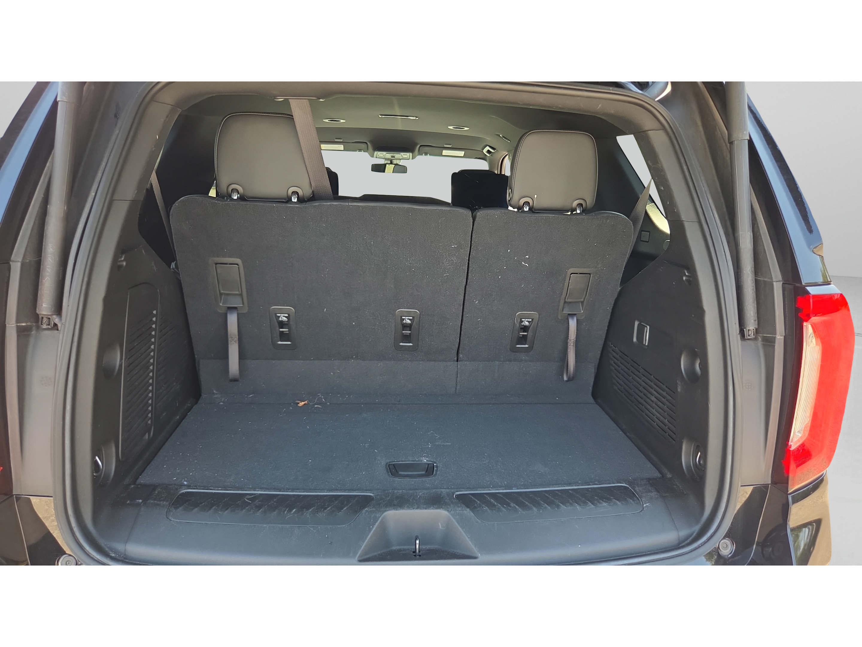 Used 2021 GMC Yukon SLT w/ Rear Media and Nav Package AWD/4WD image 14