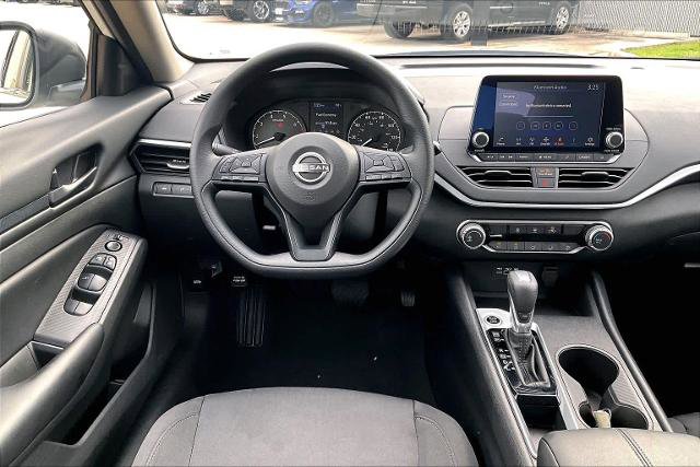 Certified 2025 Nissan Altima 2.5 S image 6