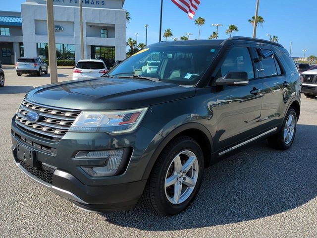 Used 2016 Ford Explorer XLT w/ Equipment Group 202A AWD/4WD image 8