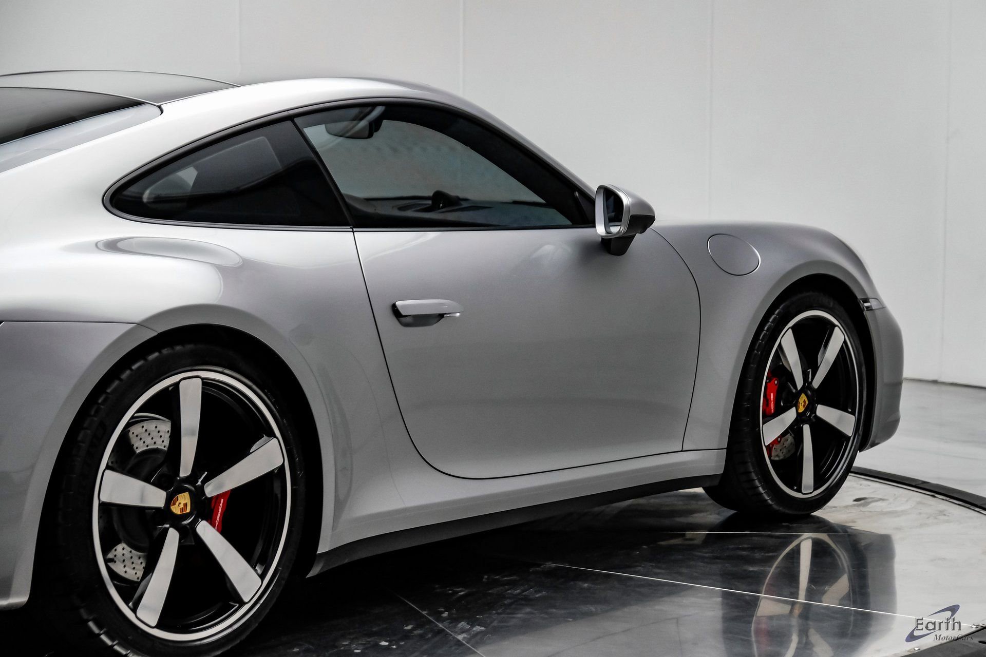 Used 2024 Porsche 911 Carrera S w/ Premium Package RWD image 16