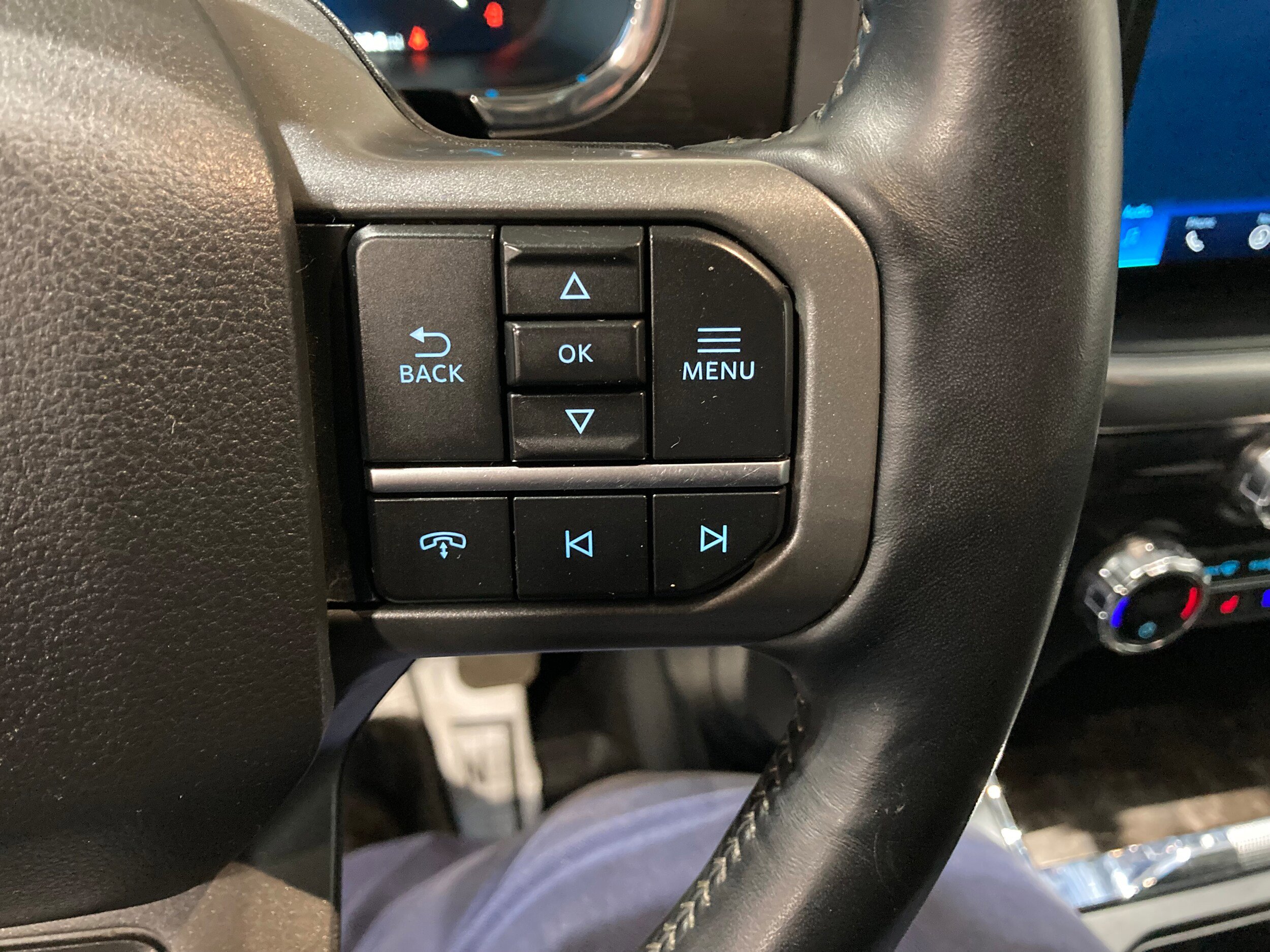 Used 2021 Ford F150 Lariat w/ Equipment Group 502A High AWD/4WD image 28