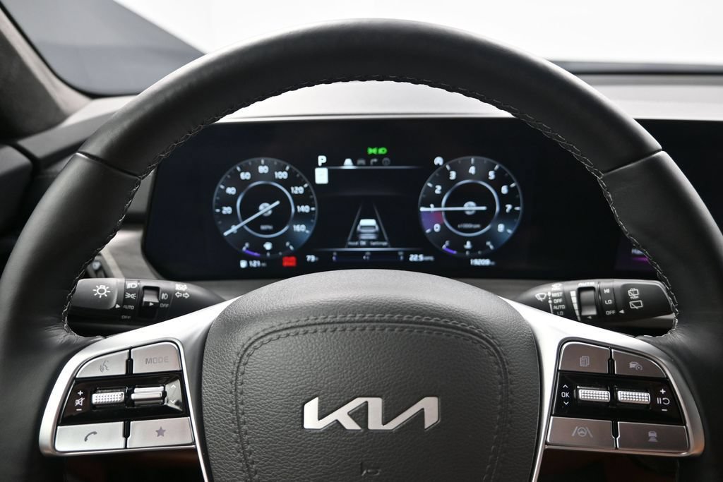 Certified 2025 Kia Telluride SX Prestige X-Line AWD/4WD image 15