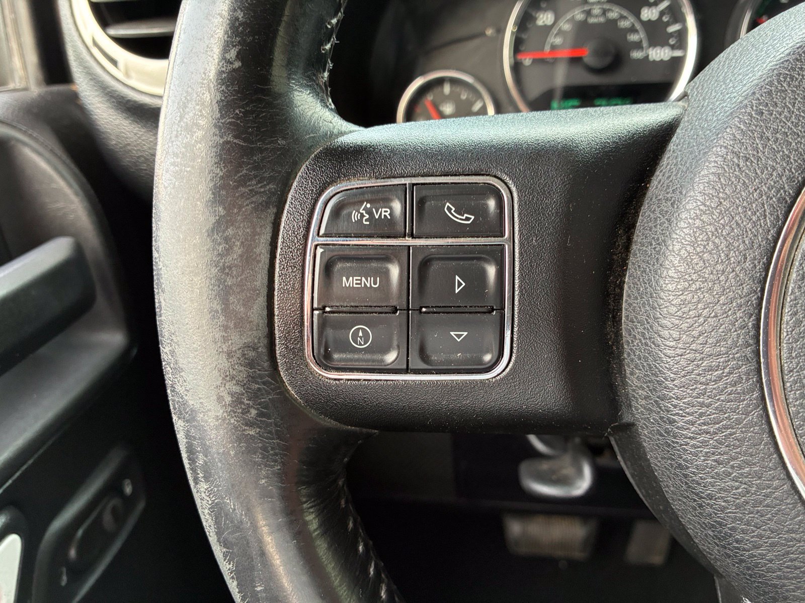 Used 2015 Jeep Wrangler Unlimited Sahara w/ Connectivity Group AWD/4WD image 26