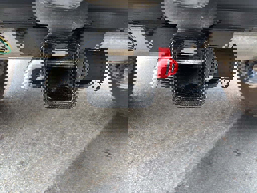 Used 2024 Jeep Wrangler Sahara image 11