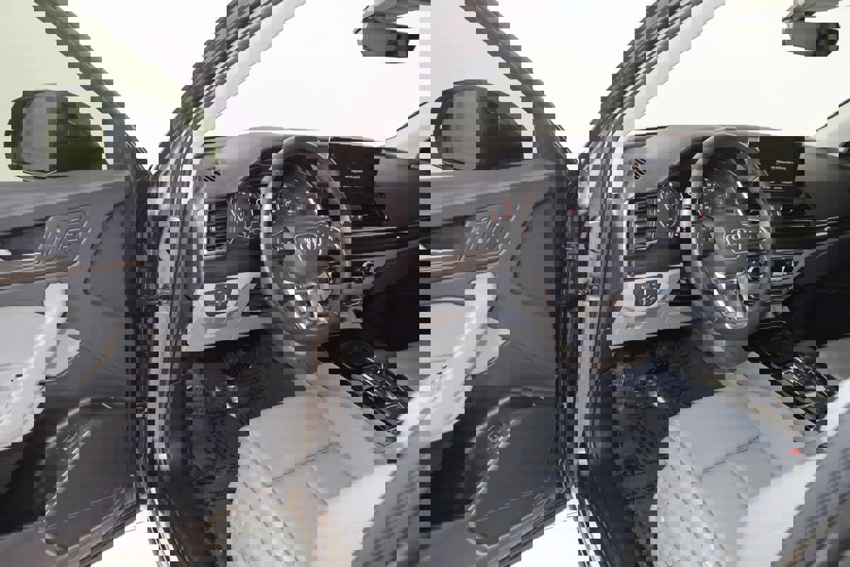 Used 2024 Audi Q5 2.0T Premium w/ Convenience Package image 47