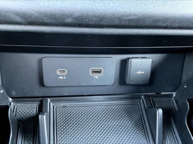 Used 2023 Land Rover Defender 110 V8 AWD/4WD image 18