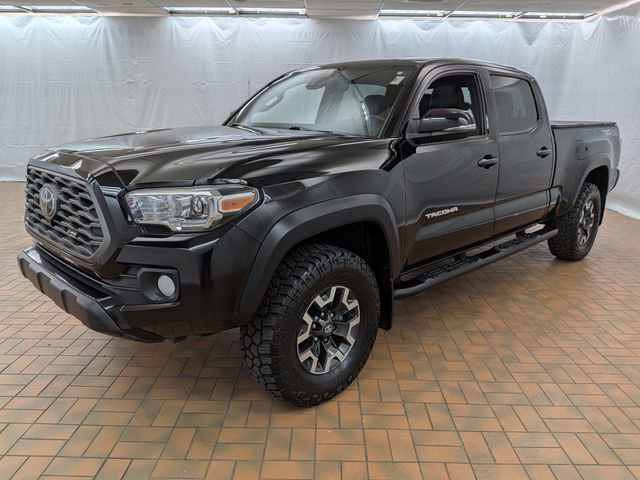 Used 2023 Toyota Tacoma TRD Off-Road w/ TRD Premium Off Road Package AWD/4WD image 3