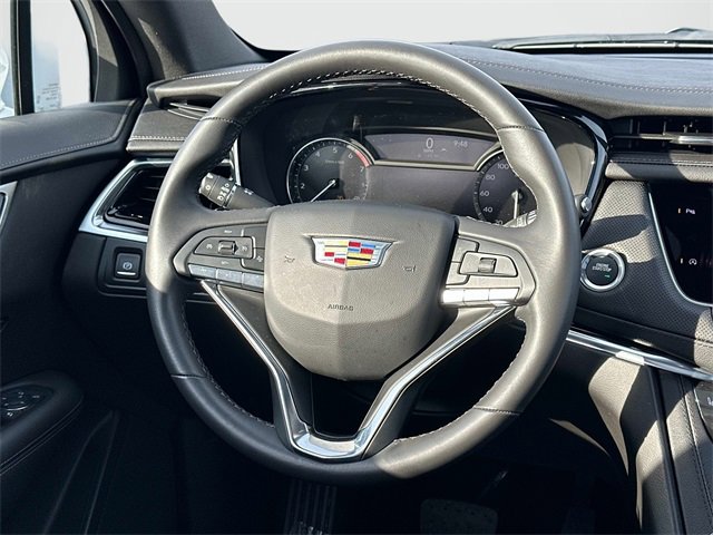Used 2025 Cadillac XT6 Luxury image 6