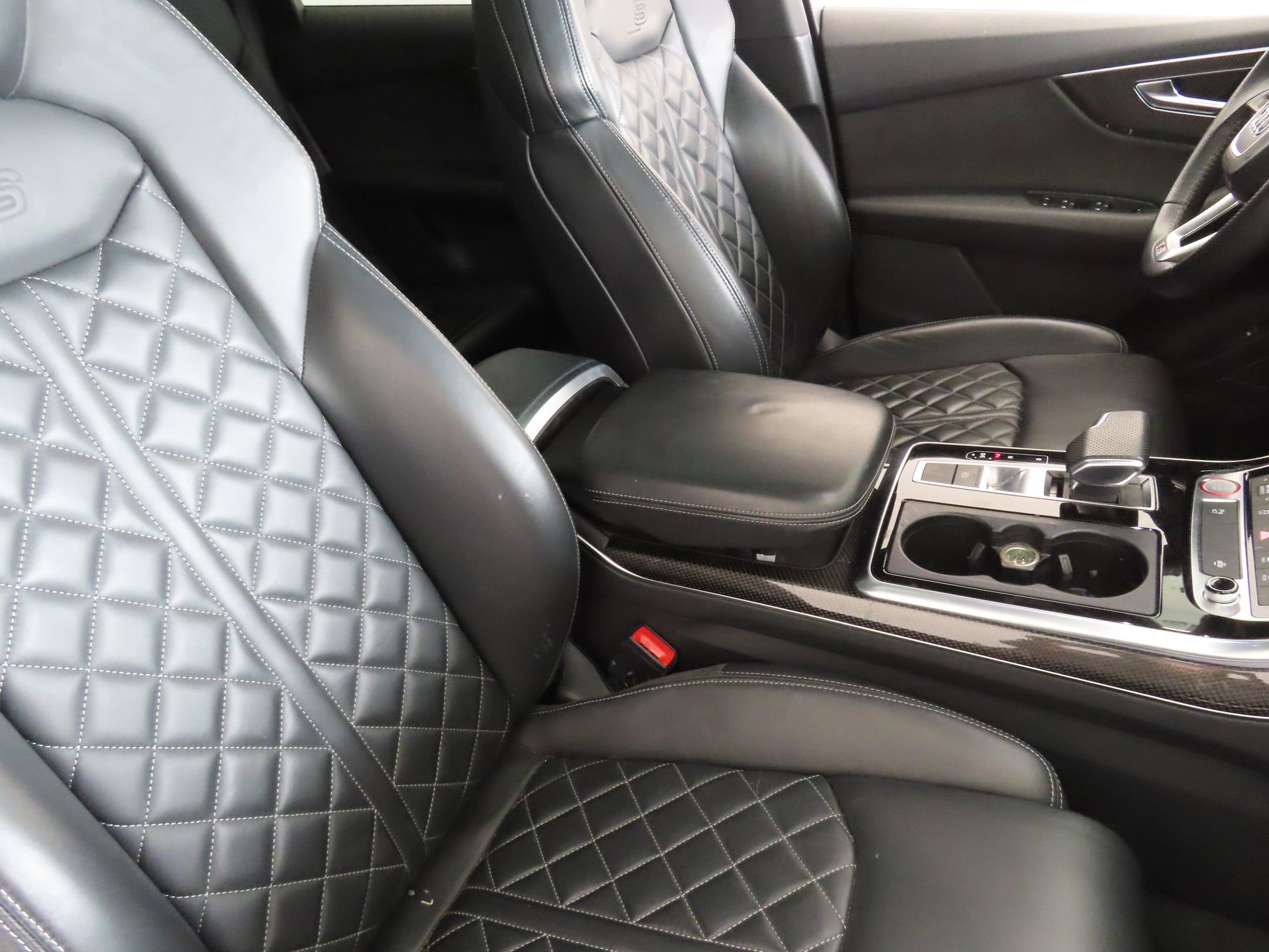 Used 2020 Audi SQ7 Premium Plus w/ SQ7 Black Optic Package AWD/4WD image 25