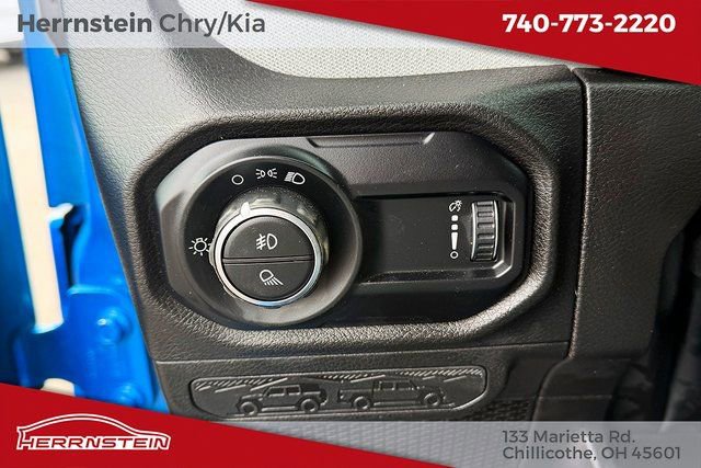 Used 2024 Jeep Gladiator Sport AWD/4WD image 7