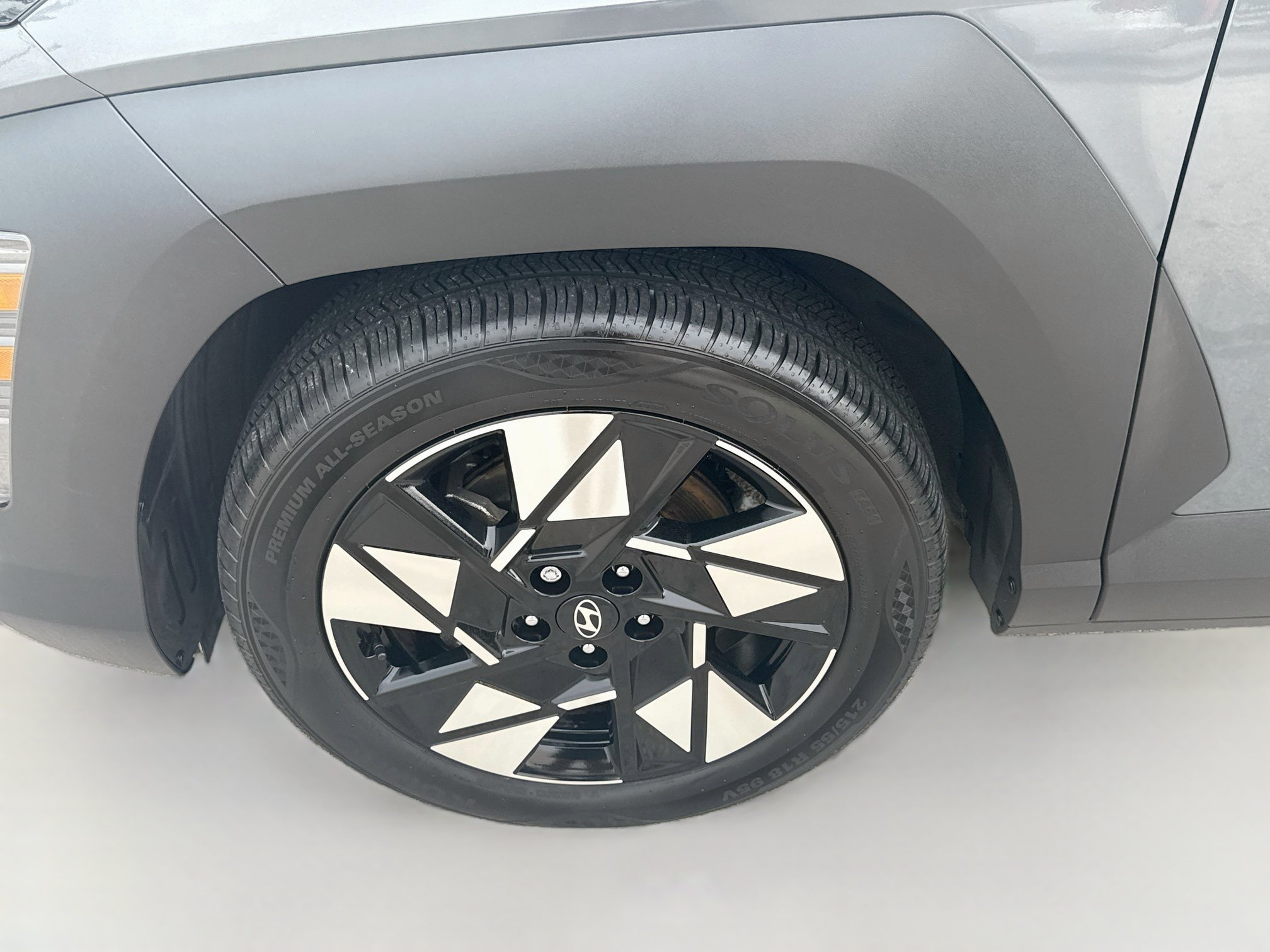 Used 2025 Hyundai Kona SEL FWD image 34