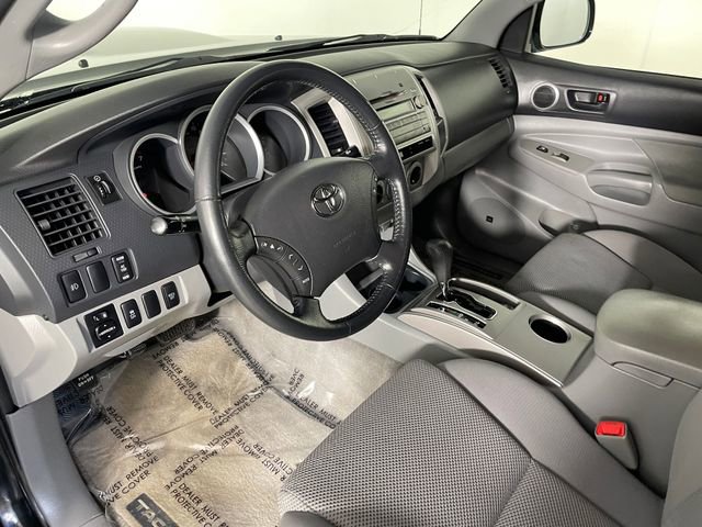 Used 2010 Toyota Tacoma PreRunner image 3