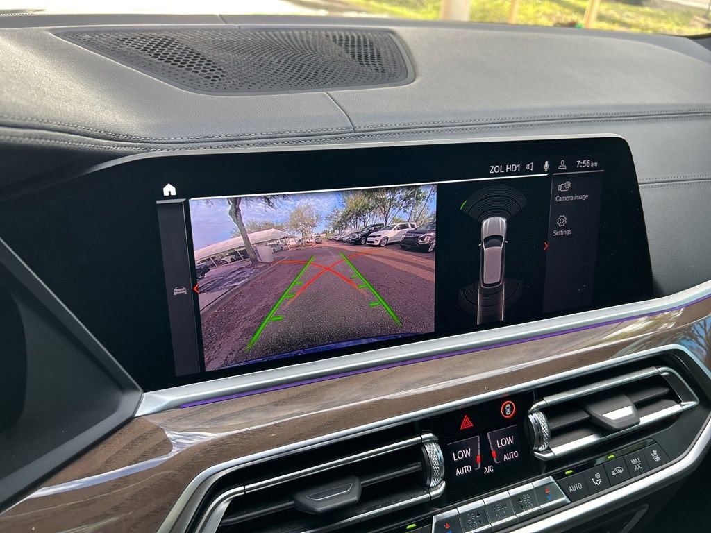 Used 2020 BMW X5 M50i image 9