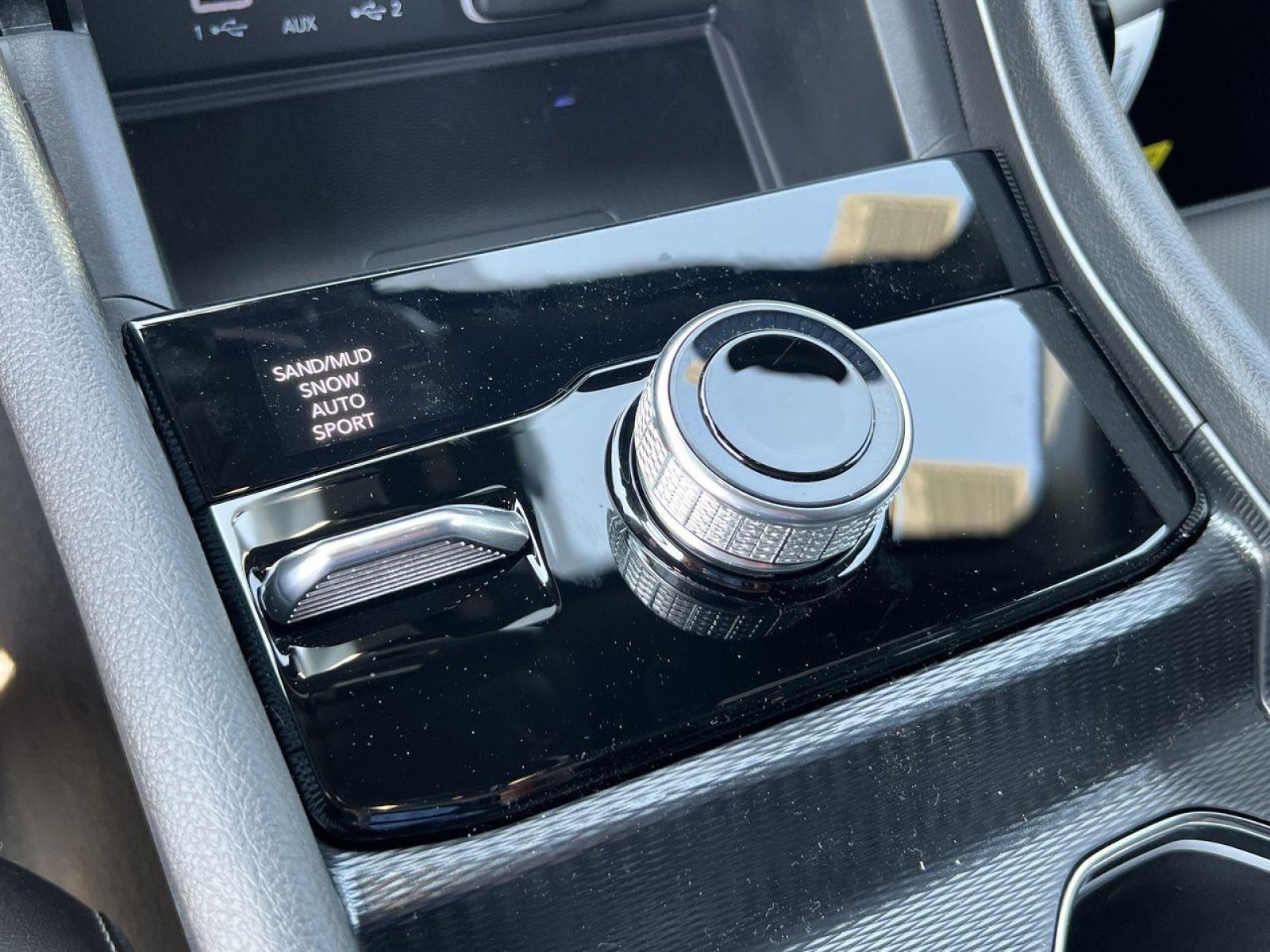 New 2025 Jeep Grand Cherokee Limited w/ Luxury Tech Group II image 14