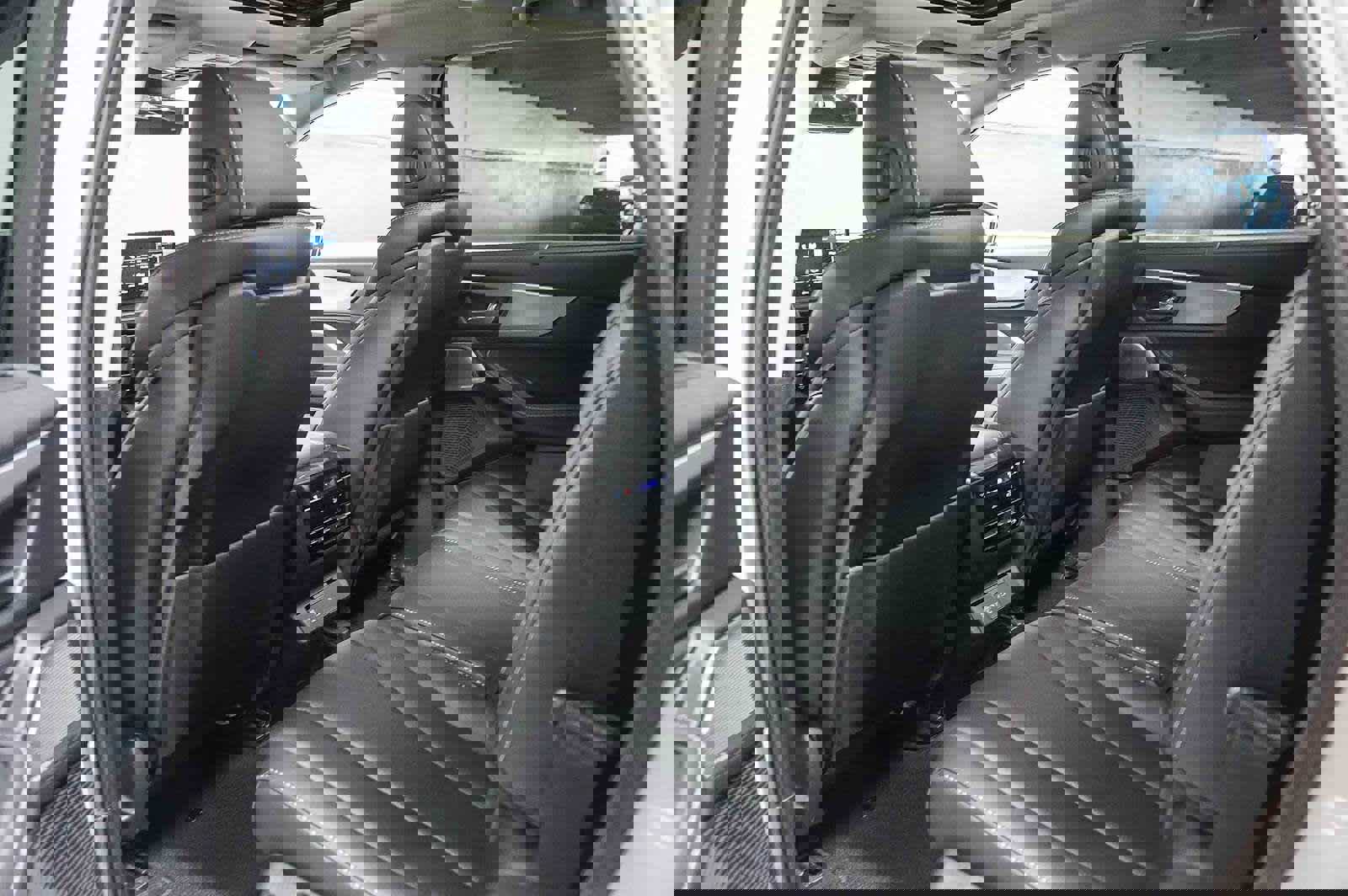 Used 2025 Acura MDX SH-AWD w/ Technology Package image 19