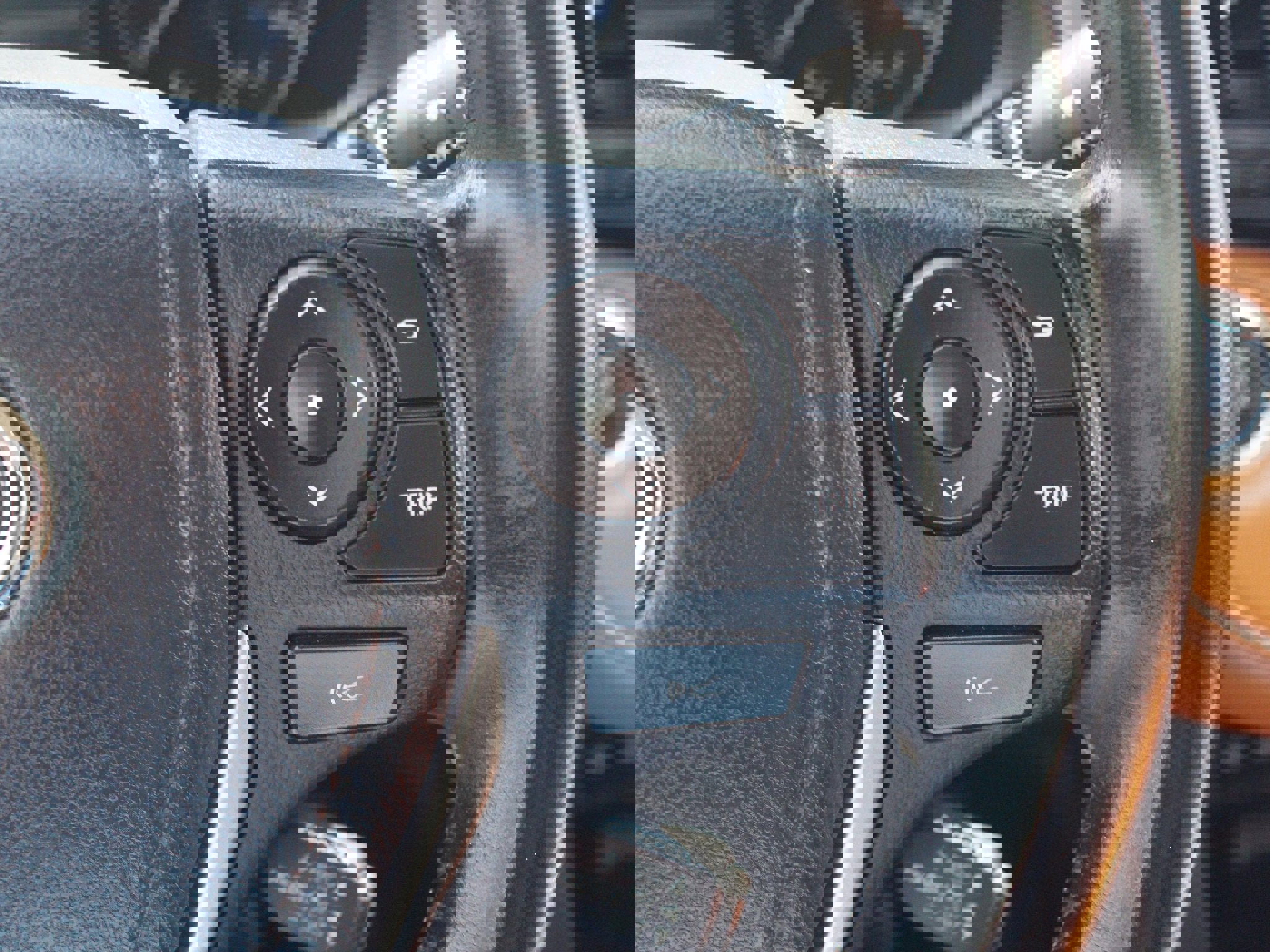 Used 2018 Toyota RAV4 Limited image 12