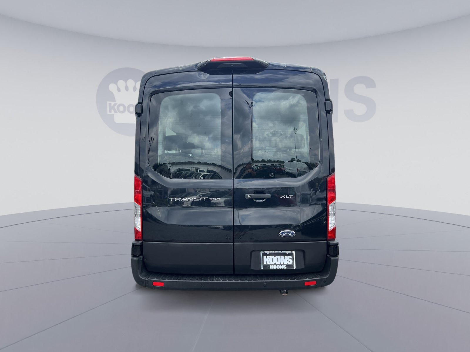 Used 2021 Ford Transit 350 XLT RWD image 5
