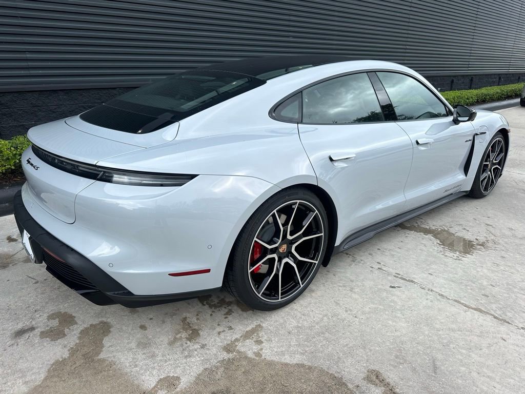Used 2026 Porsche Taycan 4S image 9