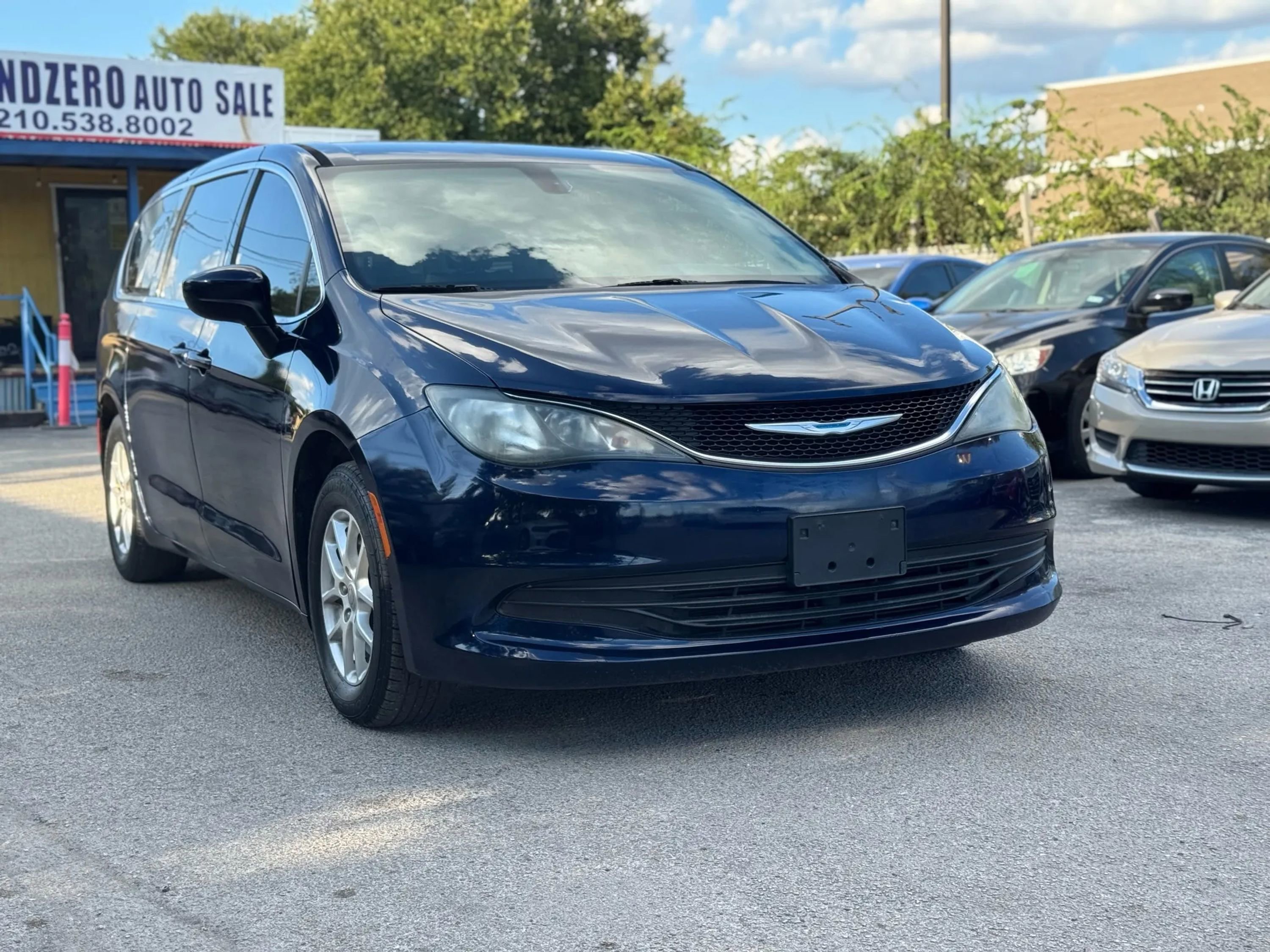 Used 2018 Chrysler Pacifica Touring