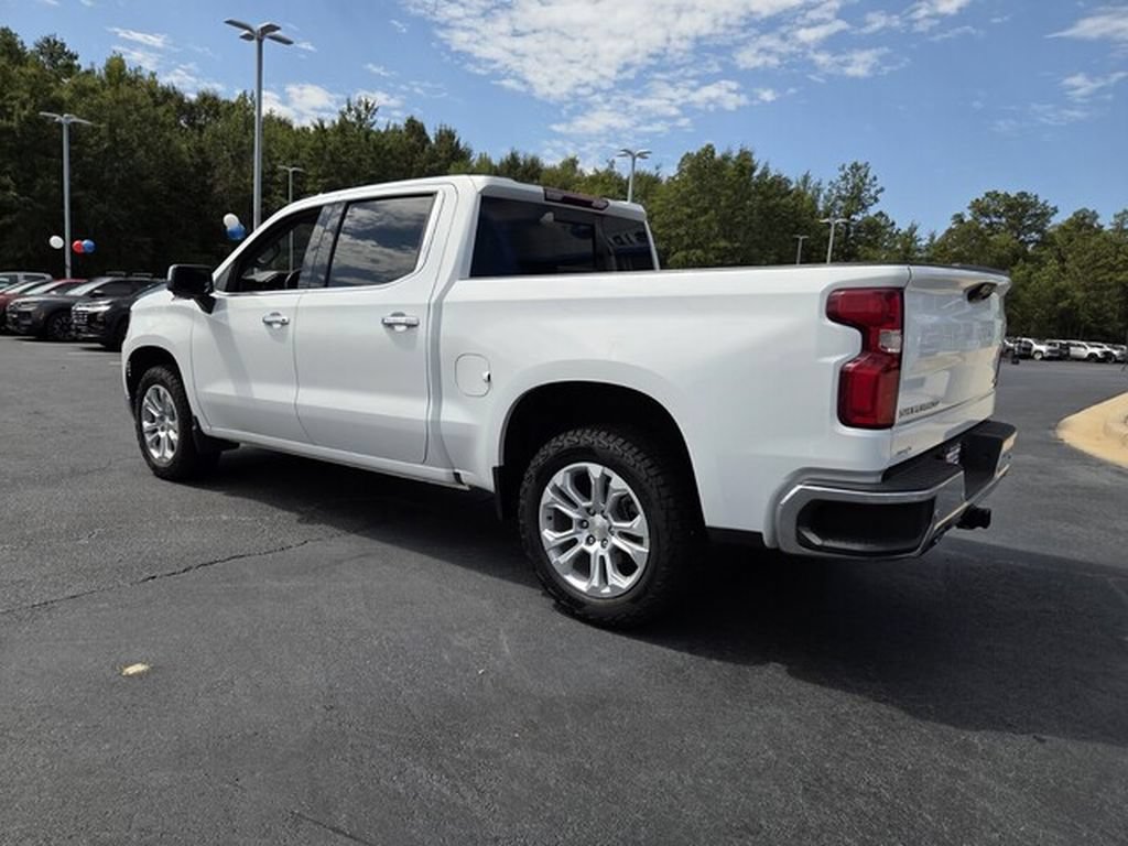 Used 2023 Chevrolet Silverado 1500 LTZ w/ LTZ Convenience Package II AWD/4WD image 3