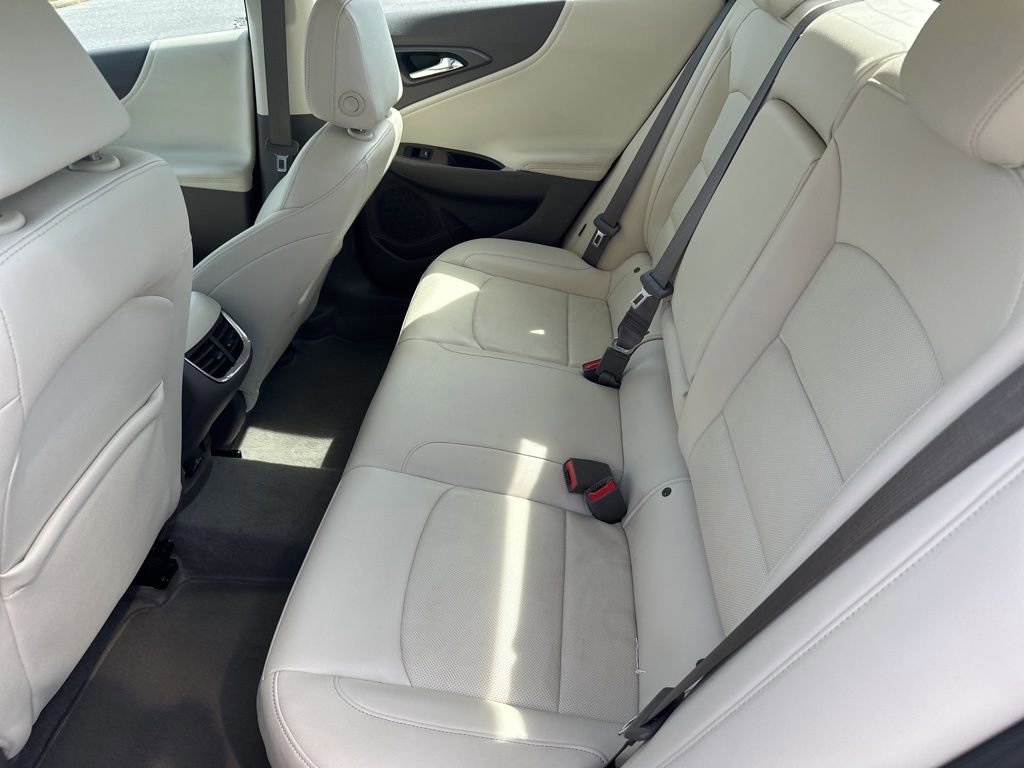 Used 2024 Chevrolet Malibu LT image 9