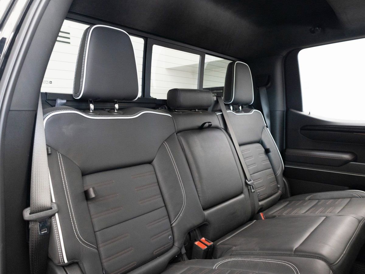 Used 2025 GMC Sierra 1500 AT4X image 23