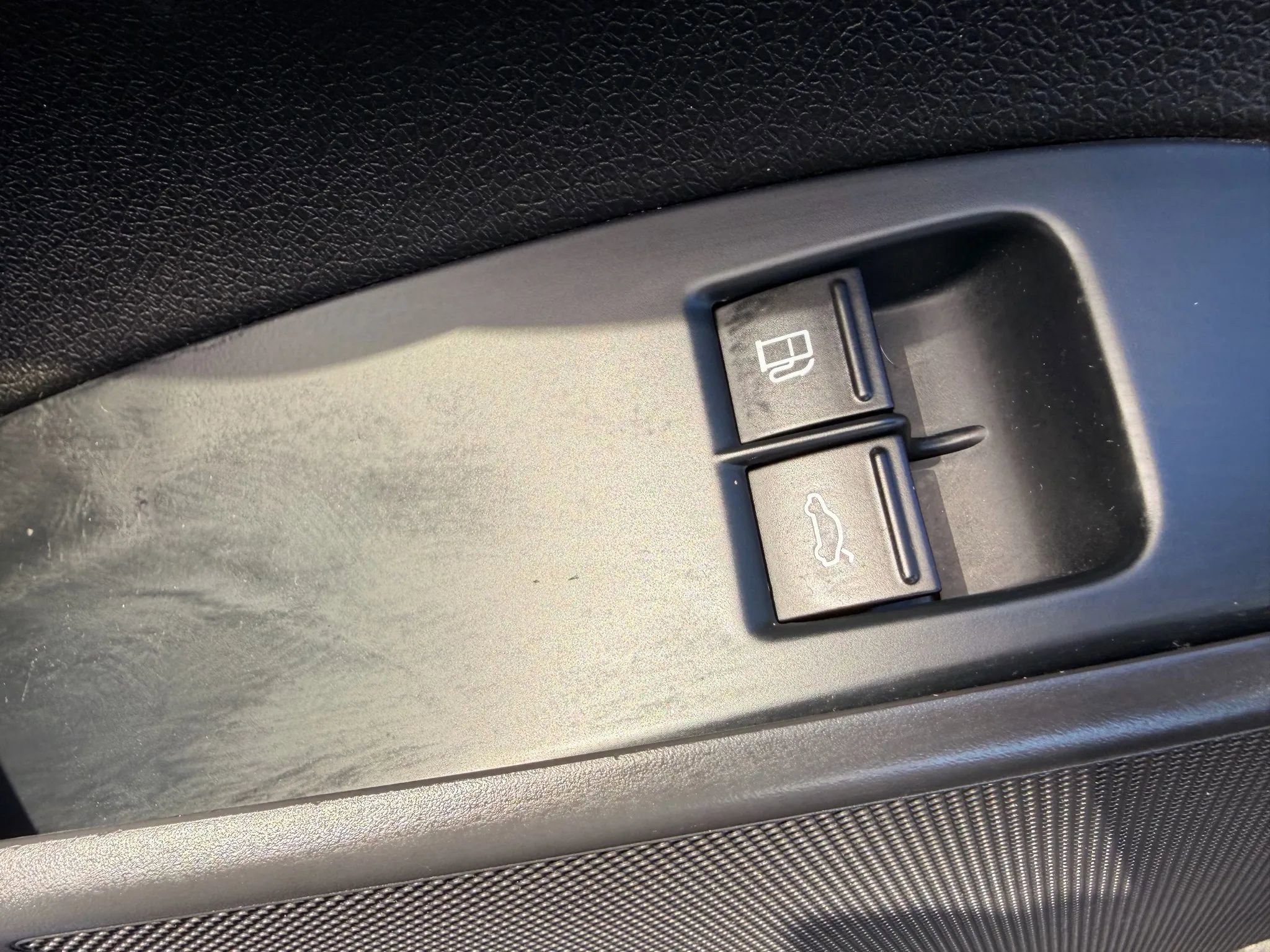 Used 2015 Volkswagen Eos Final Edition image 13