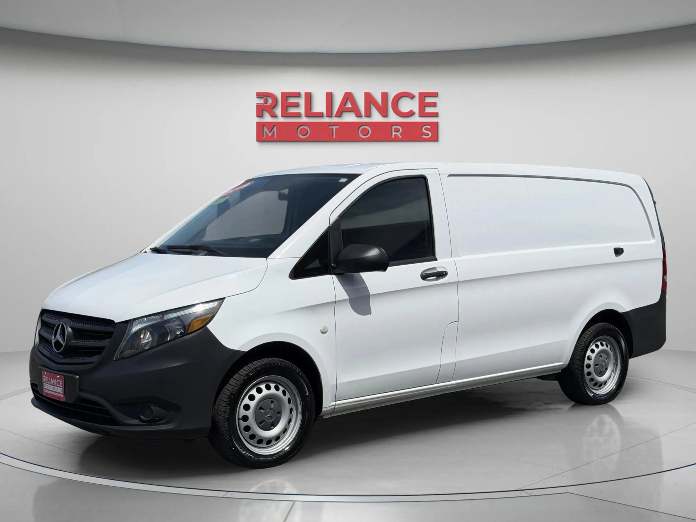 Used 2019 Mercedes-Benz Metris image 1